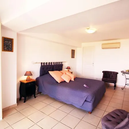 Ghiatone Bed & Breakfast Pietrosella