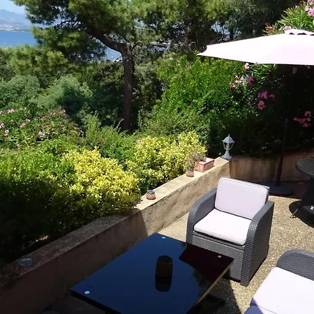 Ghiatone Bed & Breakfast 3*
