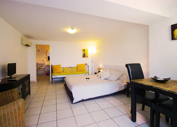 Ghiatone Bed & Breakfast Pietrosella