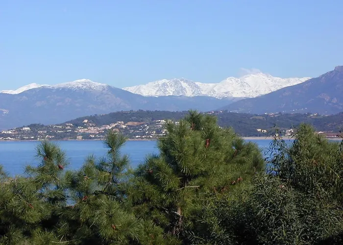 Ghiatone לינה וארוחת בוקר Pietrosella